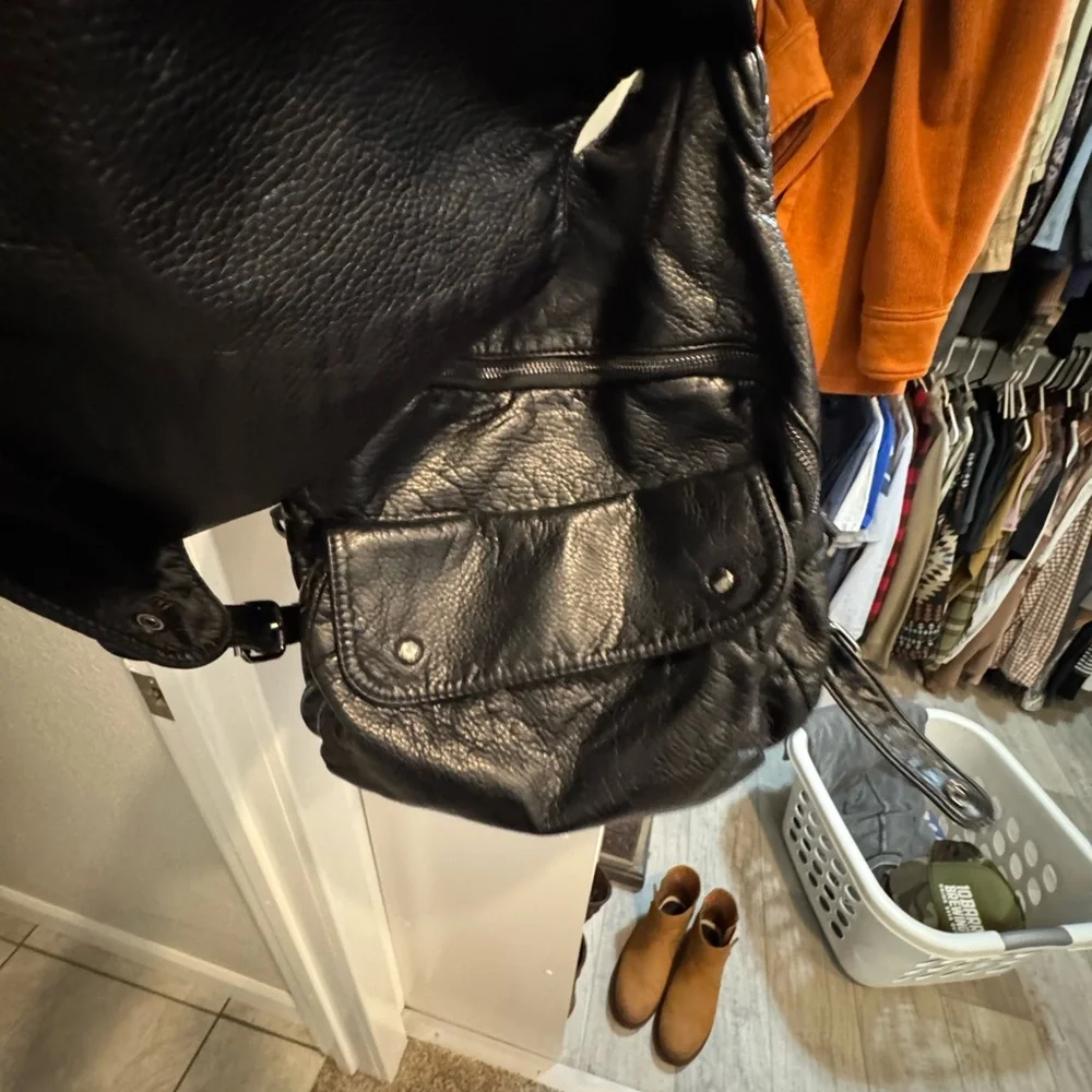 Black purse - Picture 2 of 4